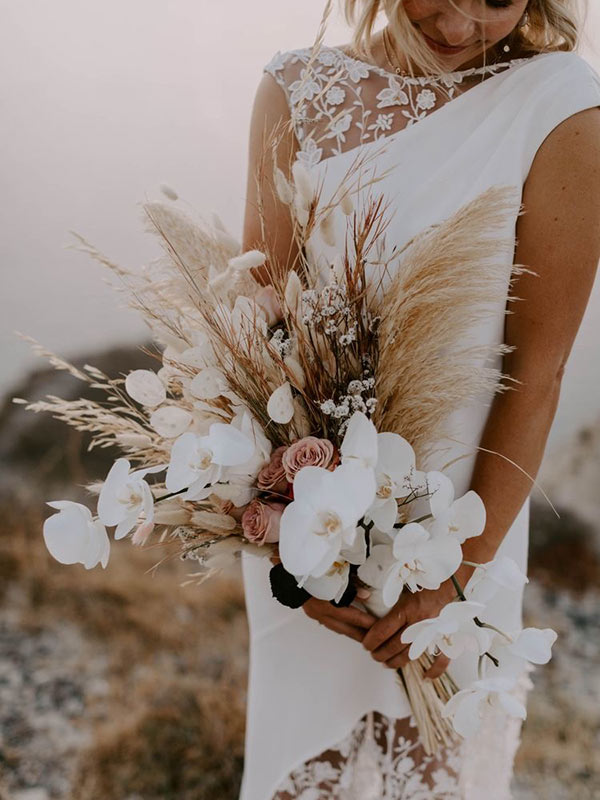 Modern Wedding Bouquets and Flowers