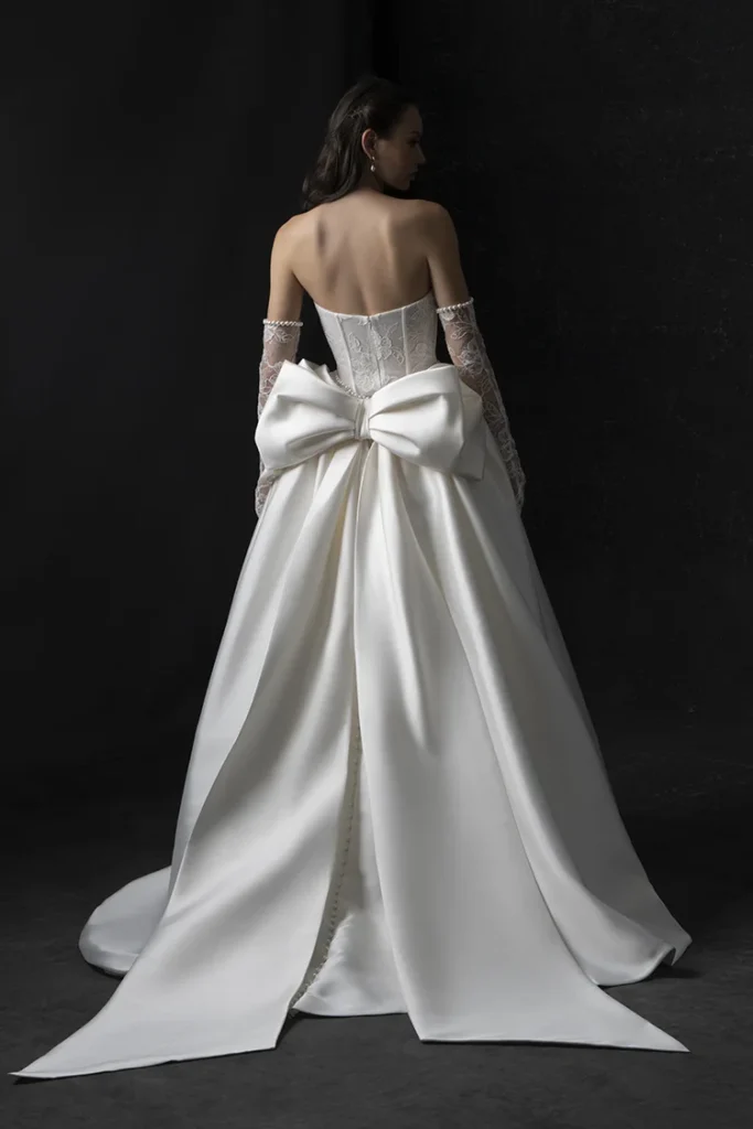 C774 Allure Couture