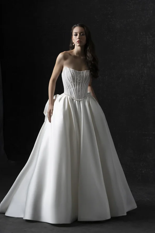 C774 Allure Couture